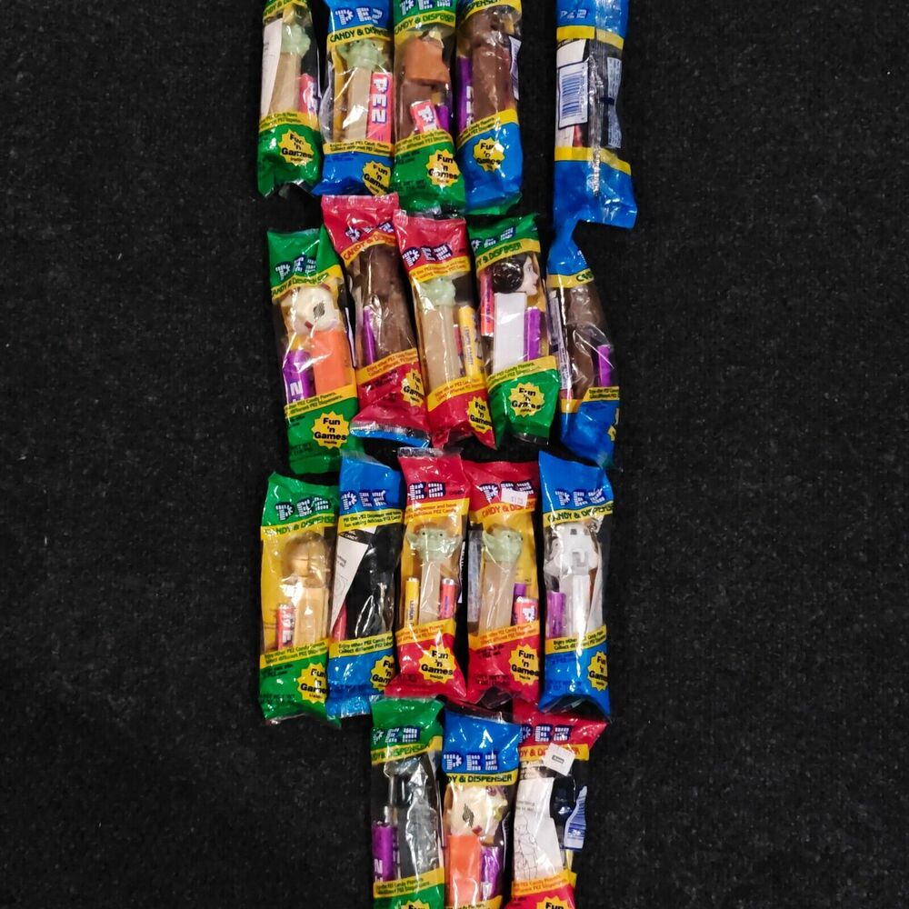 Lot of 18 Star Wars Pez Dispensers Sealed Vtg 90s Boba Fett Leia Netflix Doc NEW - Picture 2 of 16